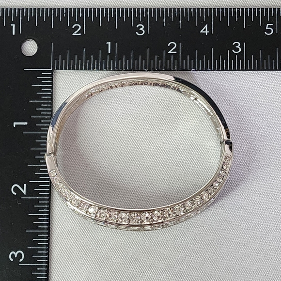 Statement Silver with CZ Hinge / Clamper Bracelet New - Picture 8 of 8